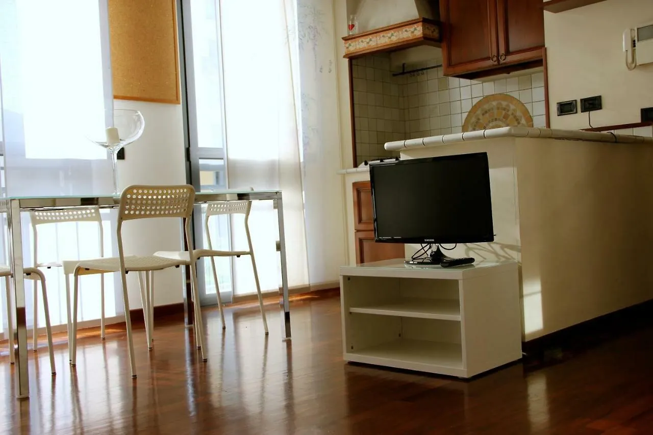 Studio Downtown Fantastic Area Apartment Milan 0*,  Italy